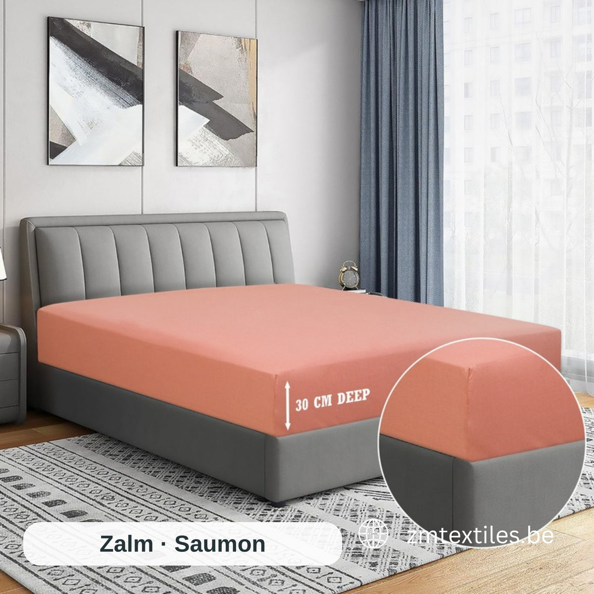 Bett mit einem Spannbettlaken und Angabe der Steghöhe in einem Schlafzimmer, mit den T144 Baumwoll-Spannbettlaken von ZM Textiles Belgium.